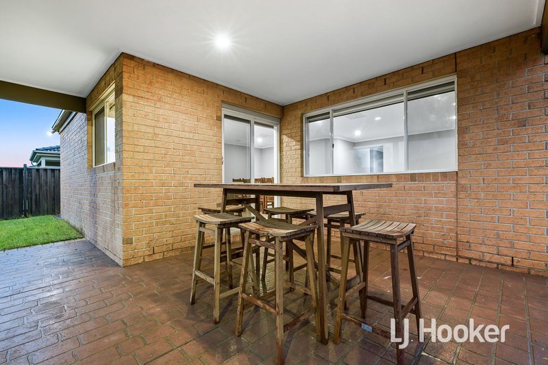 Photo - 7 Ramel Way, Pakenham VIC 3810 - Image 13