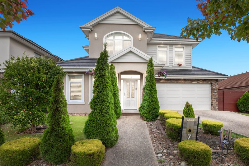 7 Red Maple Drive, Cranbourne West VIC 3977