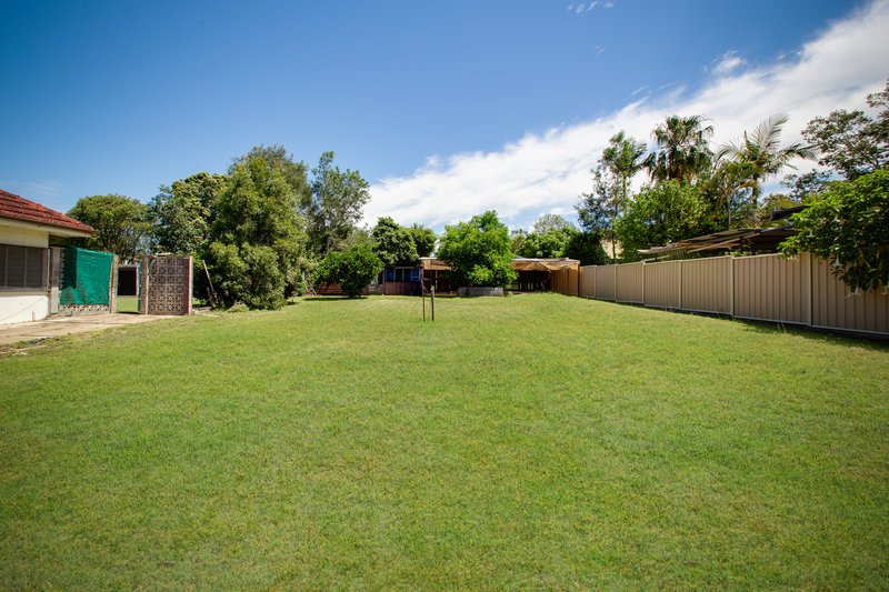 Photo - 7 Reddy Street, One Mile QLD 4305 - Image 2