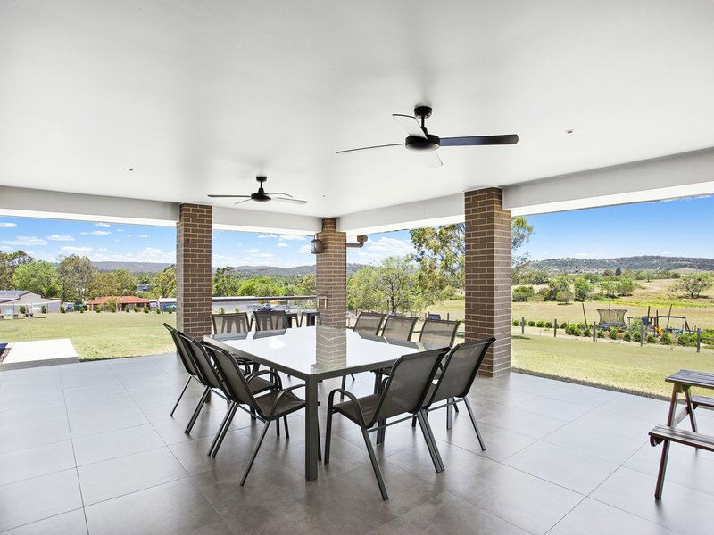 Photo - 7 Regent Crt , Regency Downs QLD 4341 - Image 13