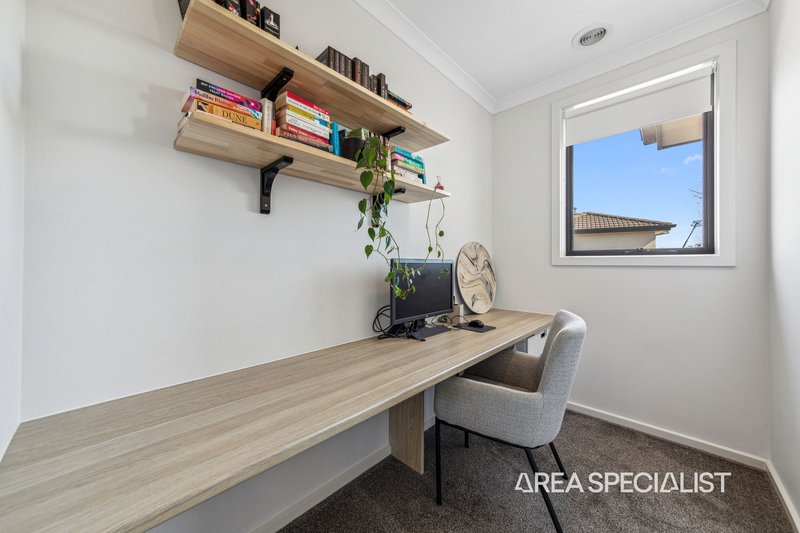 Photo - 7 Rembrandt Court, Pakenham VIC 3810 - Image 7