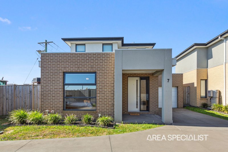 Photo - 7 Rembrandt Court, Pakenham VIC 3810 - Image 11