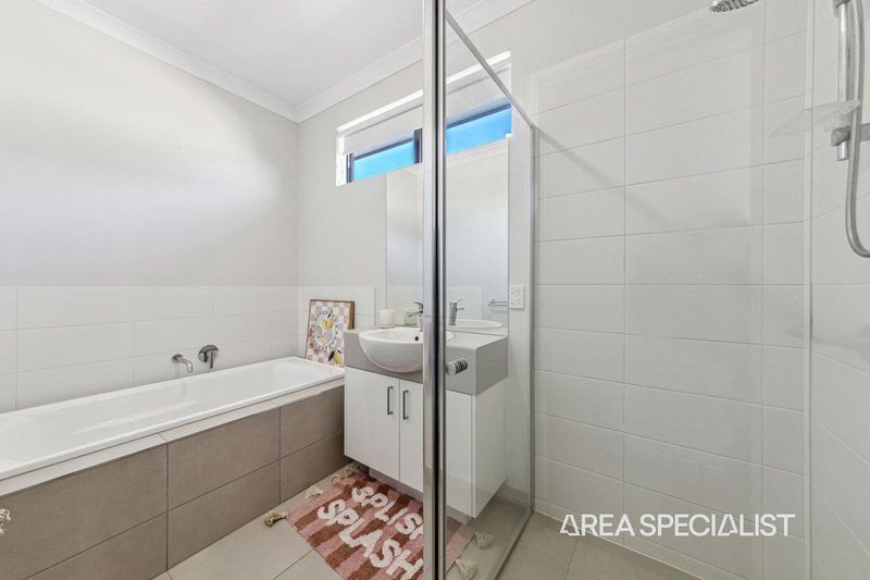 Photo - 7 Rembrandt Court, Pakenham VIC 3810 - Image 28