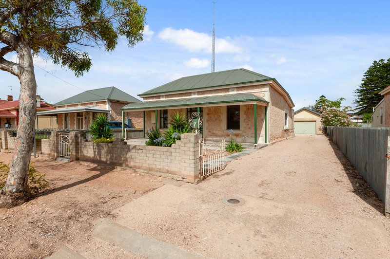 Photo - 7 Rendell Street, Kadina SA 5554 - Image 2