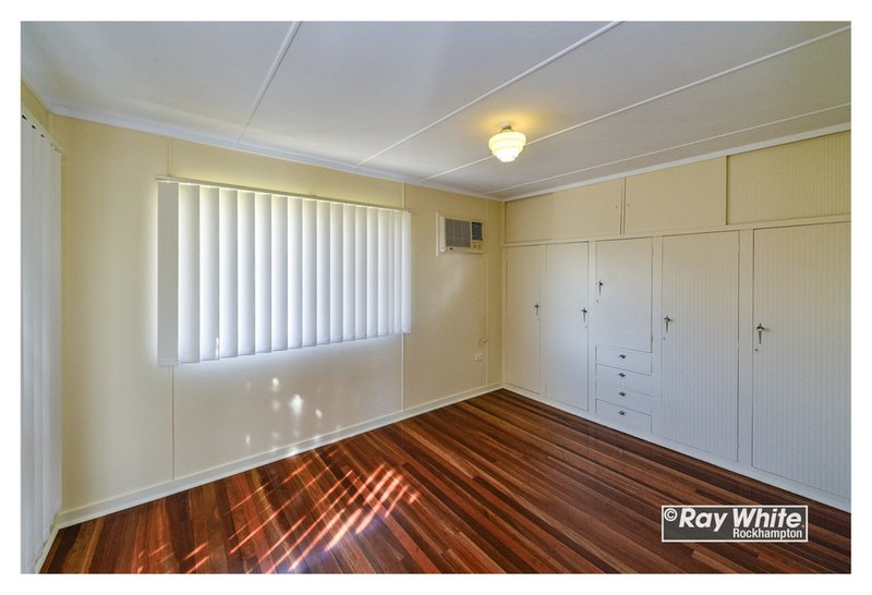 Photo - 7 Renshaw Street, Park Avenue QLD 4701 - Image 13