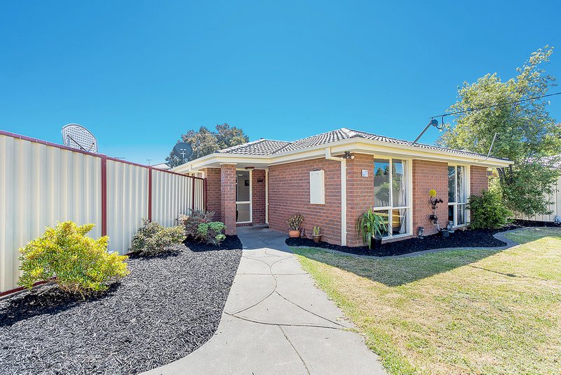 Photo - 7 Renwick Close, Craigieburn VIC 3064 - Image 2