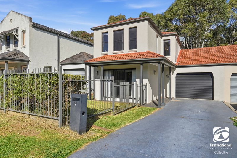 Photo - 7 Reserve Circuit, Currans Hill NSW 2567 - Image 1