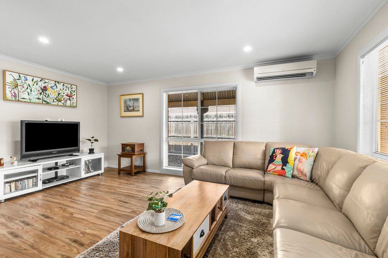 Photo - 7 Richard Drive, Lara VIC 3212 - Image 3