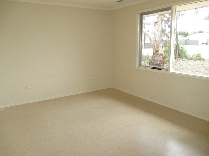 Photo - 7 Ridge Rd , Murray Bridge SA 5253 - Image 5