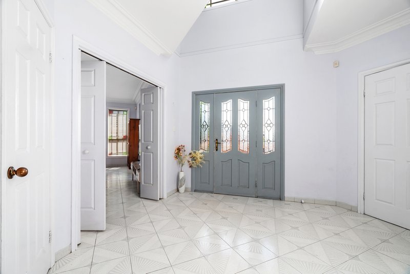 Photo - 7 Ringtail Crescent, Bossley Park NSW 2176 - Image 2