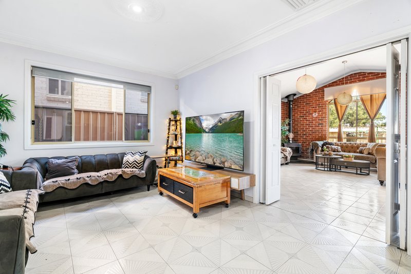 Photo - 7 Ringtail Crescent, Bossley Park NSW 2176 - Image 3