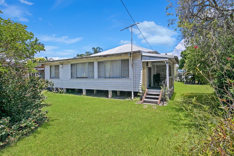 Photo - 7 Robert Street, Clontarf QLD 4019 - Image 2