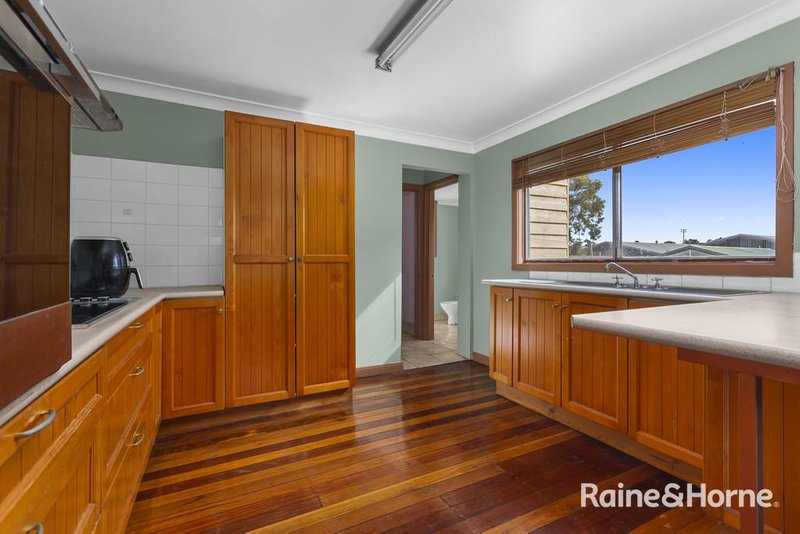 Photo - 7 Robert Street, Wallsend NSW 2287 - Image 2