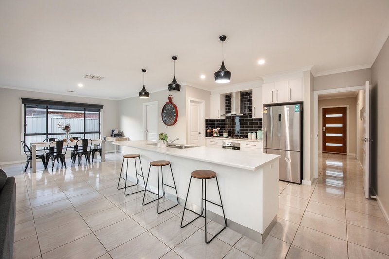 Photo - 7 Roberts Lane, Baranduda VIC 3691 - Image 3