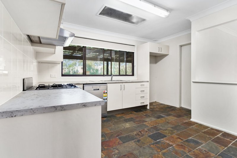 Photo - 7 Robinson Close, Lurnea NSW 2170 - Image 3