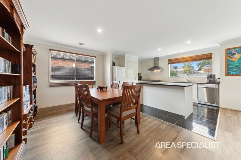 Photo - 7 Rockford Street, Pakenham VIC 3810 - Image 5