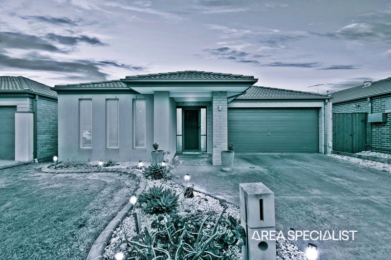 Photo - 7 Rockford Street, Pakenham VIC 3810 - Image 1