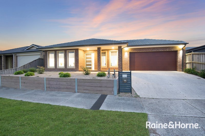 7 Rocky Street, Cranbourne East VIC 3977