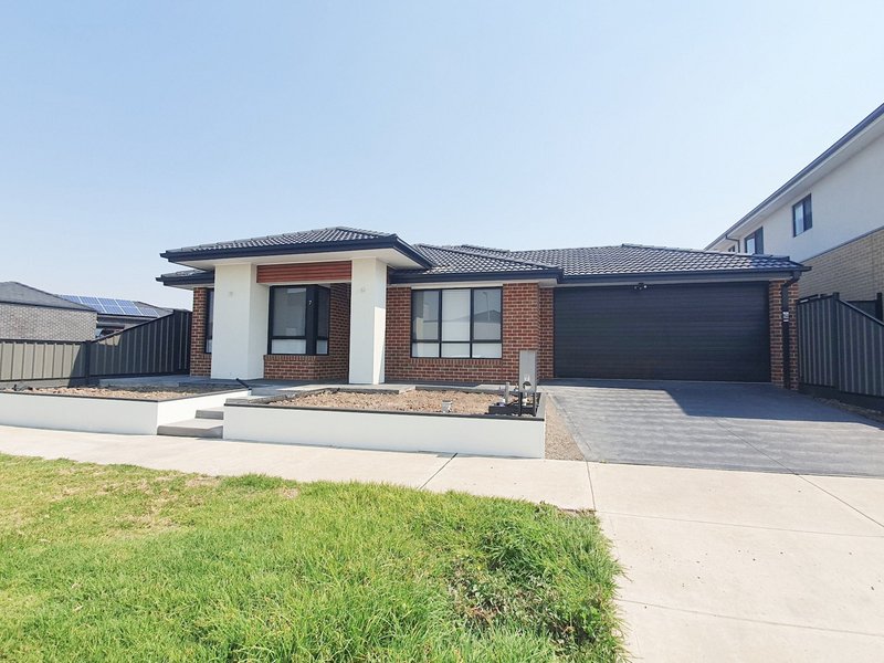 Photo - 7 Roebling Street, Craigieburn VIC 3064 - Image 1