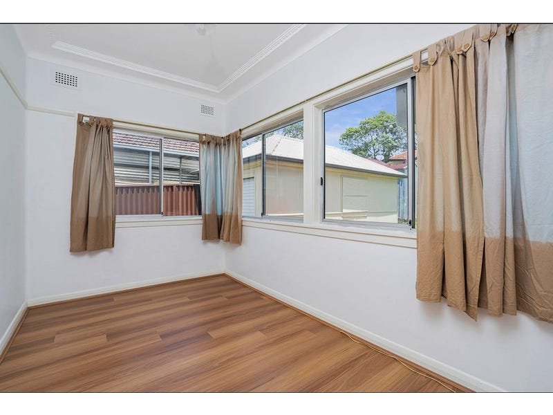 Photo - 7 Romilly Street, Riverwood NSW 2210 - Image 5