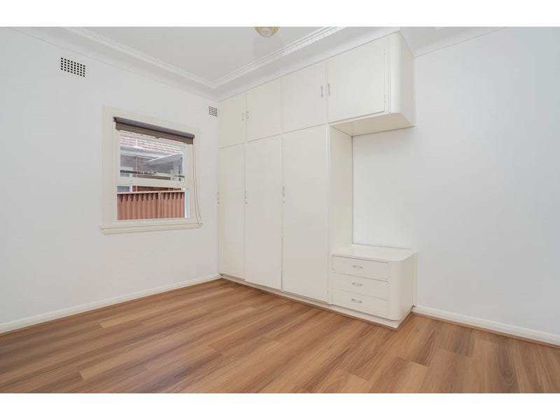 Photo - 7 Romilly Street, Riverwood NSW 2210 - Image 6