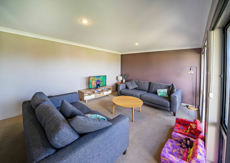 Photo - 7 Rosier Place, Old Bar NSW 2430 - Image 4