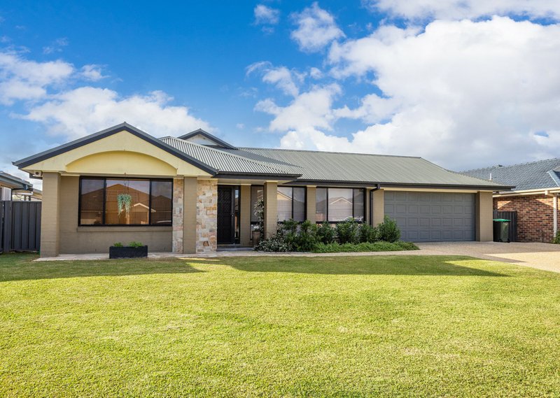 Photo - 7 Rosier Place, Old Bar NSW 2430 - Image 1