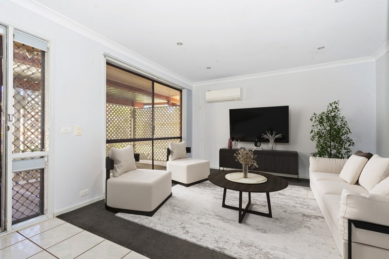 Photo - 7 Rowe Place, Doonside NSW 2767 - Image 3