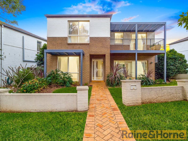 7 Roxburgh Crescent, Stanhope Gardens NSW 2768