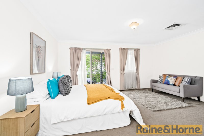 Photo - 7 Roxburgh Crescent, Stanhope Gardens NSW 2768 - Image 3