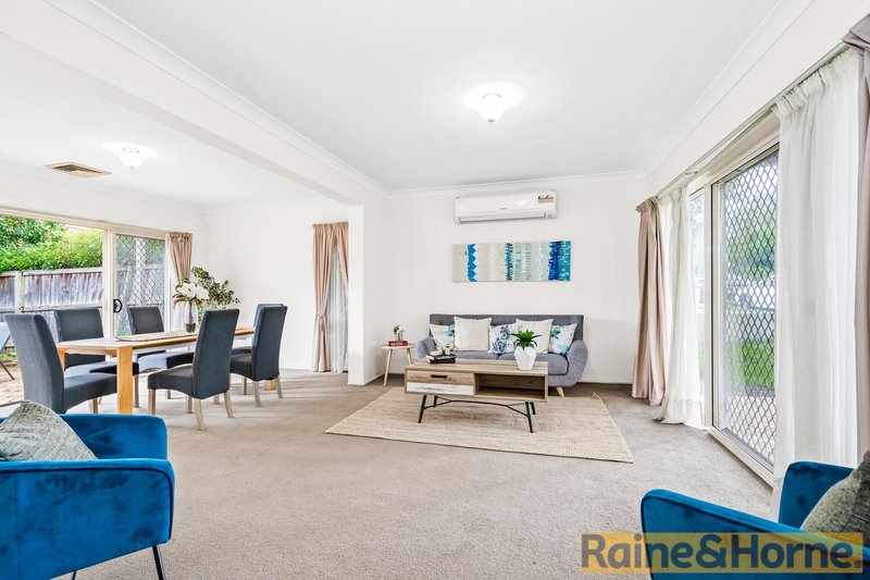 Photo - 7 Roxburgh Crescent, Stanhope Gardens NSW 2768 - Image 4