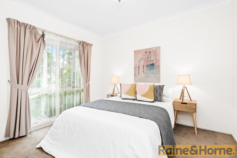 Photo - 7 Roxburgh Crescent, Stanhope Gardens NSW 2768 - Image 5