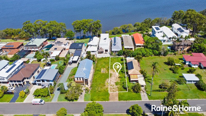 7 Rusbrook Street, Redland Bay QLD 4165