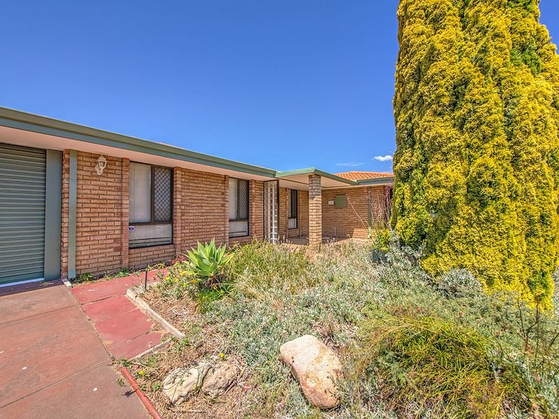 Photo - 7 Ruth Court, Duncraig WA 6023 - Image 2