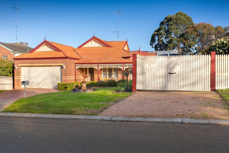 Photo - 7 Rydaldene Way, Berwick VIC 3806 - Image 6