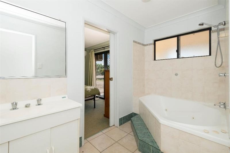 Photo - 7 Saintly Court, , Kelso QLD 4815 - Image 8