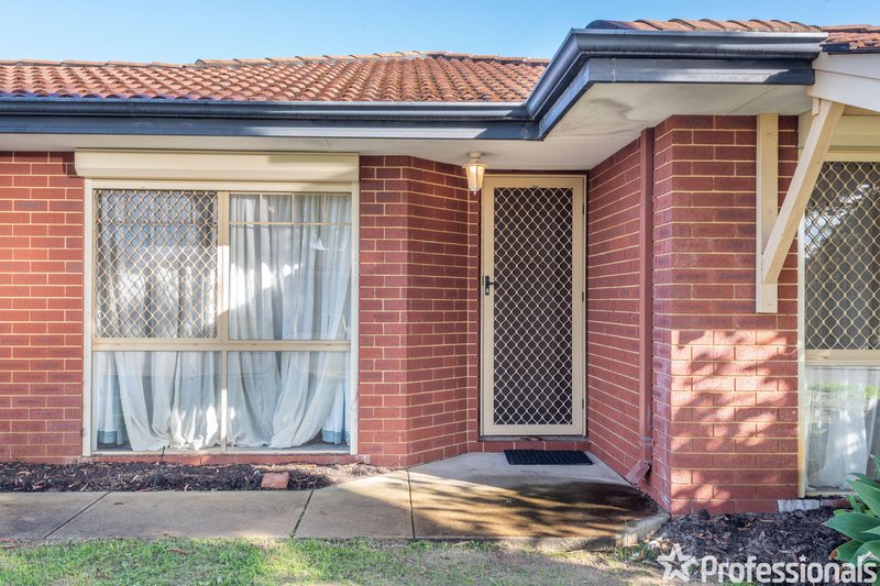 Photo - 7 Salmon Crescent, Warnbro WA 6169 - Image 3