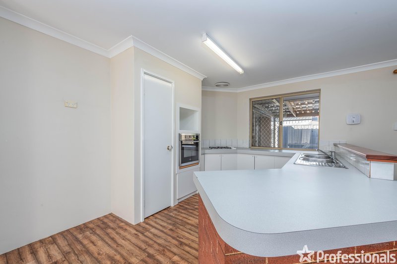 Photo - 7 Salmon Crescent, Warnbro WA 6169 - Image 7