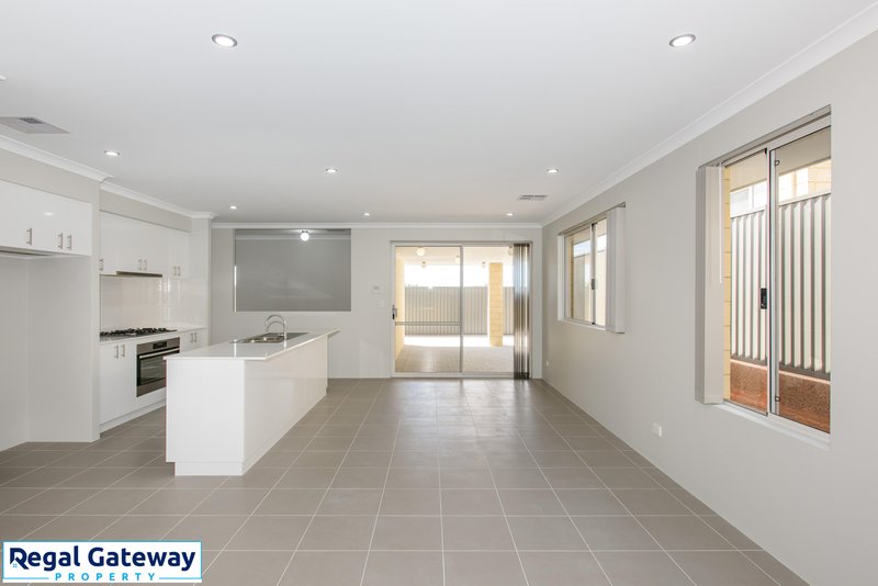 Photo - 7 Saltbush Street, Wandi WA 6167 - Image 10