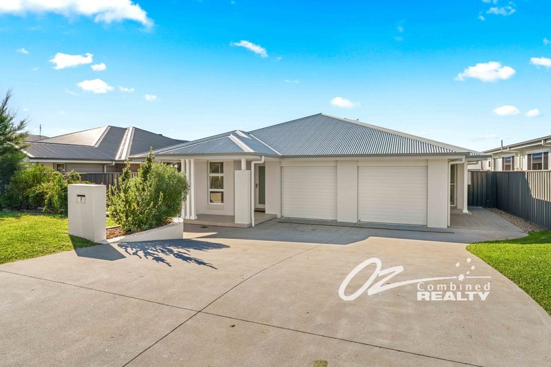 Photo - 7 Sand Drift Way, Vincentia NSW 2540 - Image 1