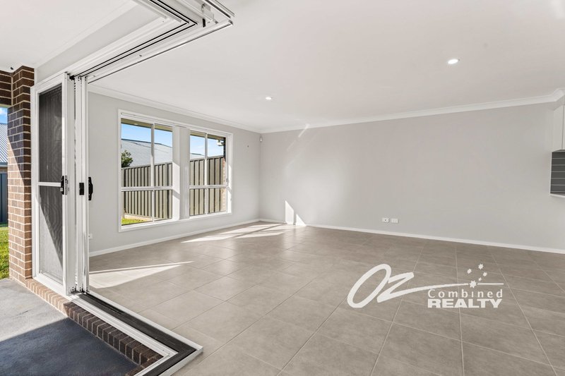 Photo - 7 Sand Drift Way, Vincentia NSW 2540 - Image 14