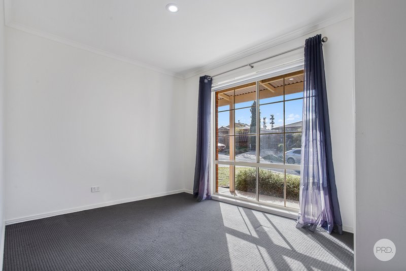 Photo - 7 Sandner Grove, Golden Square VIC 3555 - Image 7