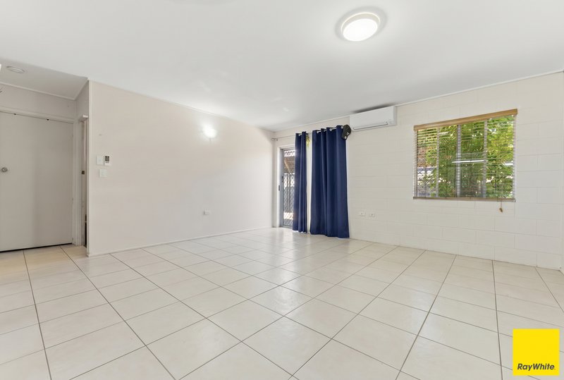 Photo - 7 Sandown Close, Woree QLD 4868 - Image 14