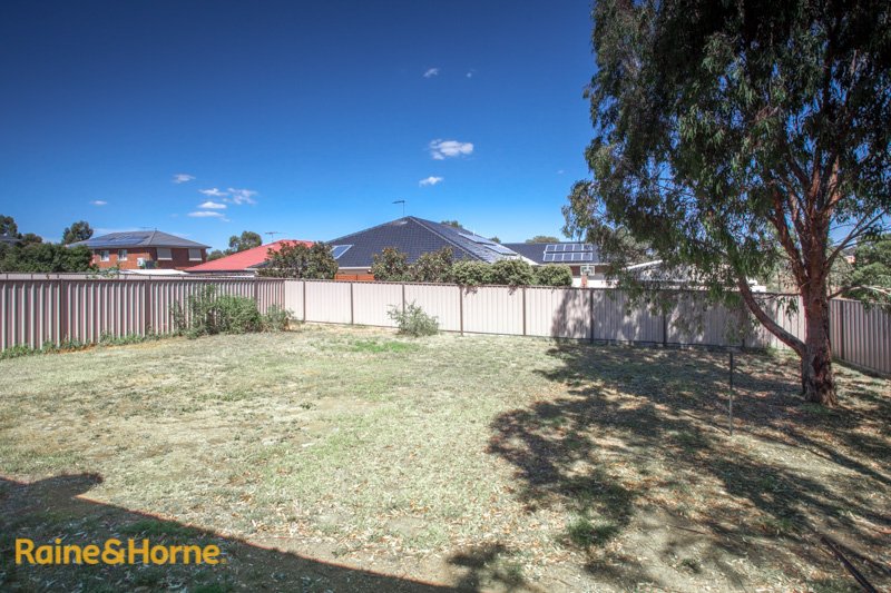 Photo - 7 Sandpiper Grove, Sunbury VIC 3429 - Image 12