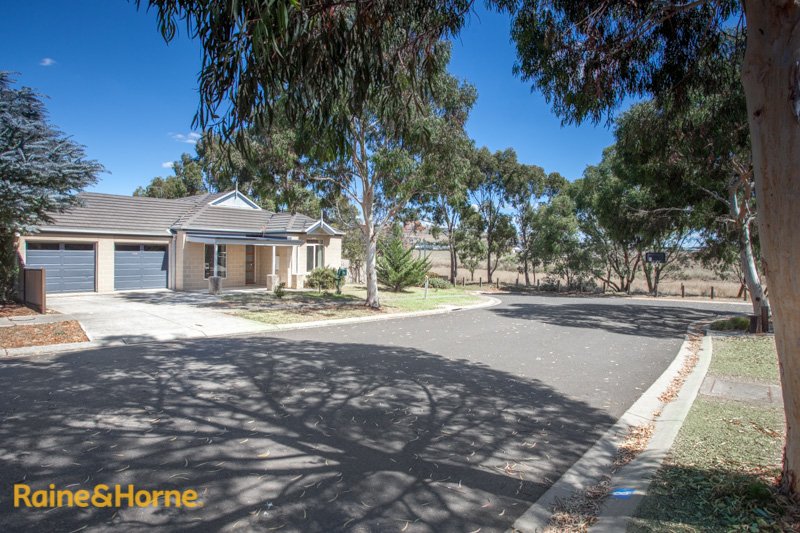 Photo - 7 Sandpiper Grove, Sunbury VIC 3429 - Image 15