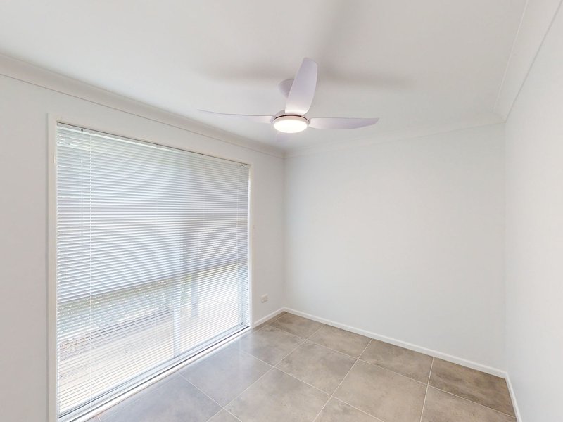 Photo - 7 Sandpiper St , Beachmere QLD 4510 - Image 10