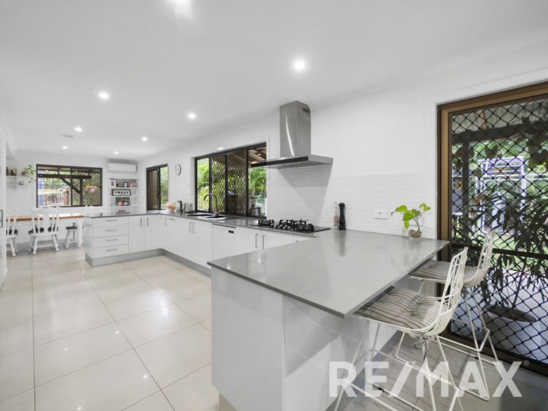 Photo - 7 Sarah Court, Eatons Hill QLD 4037 - Image 12