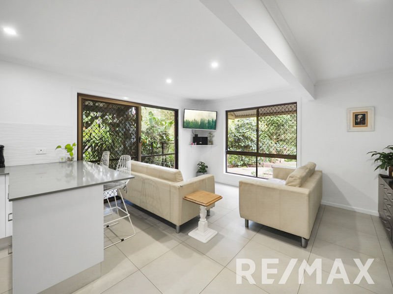 Photo - 7 Sarah Court, Eatons Hill QLD 4037 - Image 13