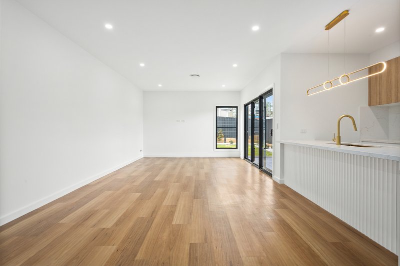 Photo - 7 Saturn Crescent, Dunmore NSW 2529 - Image 2