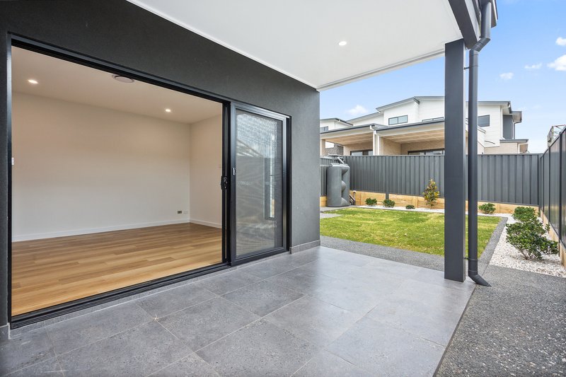Photo - 7 Saturn Crescent, Dunmore NSW 2529 - Image 5